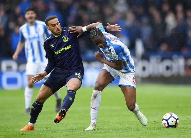 莎凭借一组 莎凭借一组